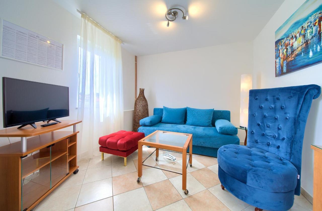 Apartments Adria Danka Krk Town Buitenkant foto